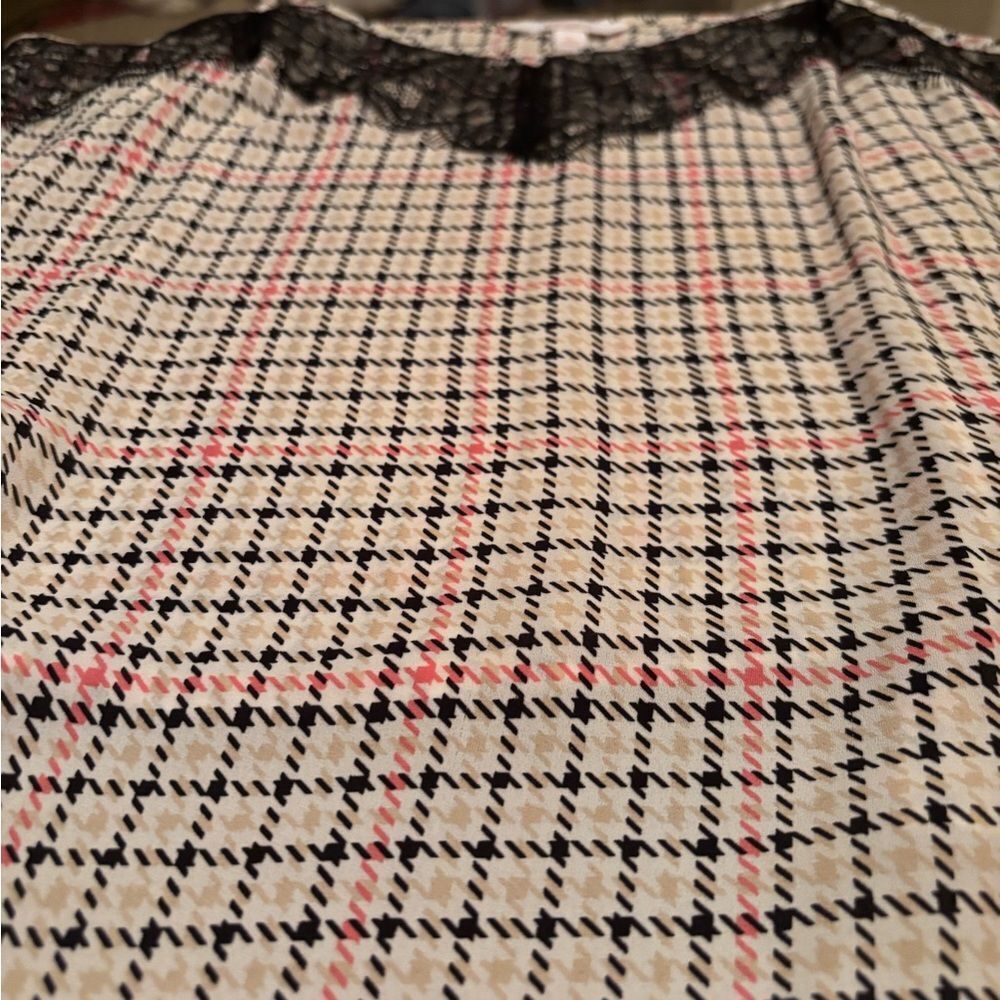 Candie's Black and Pink Patterned Lace Top